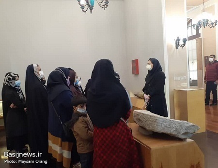 اردوی علمی باغ موزه نگارستان، کاشت نهال و غبار روبی مزار شهدا در دهه فجر