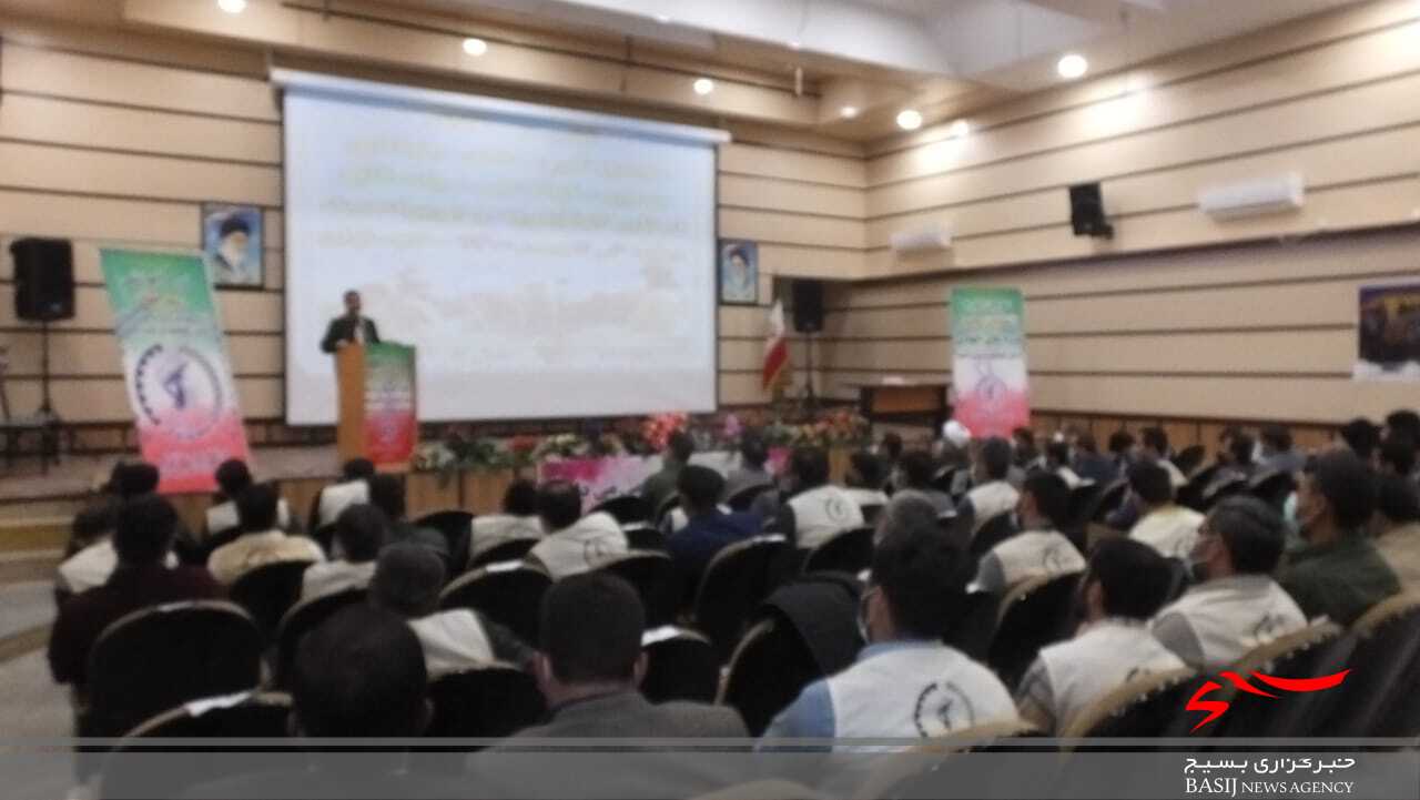 جهادگران بسیجی میدان داران اصلی خدمت به مردم هستند