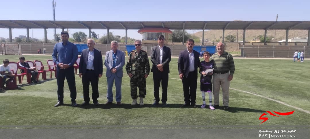 قهرمانی تیم سپاهان گچساران در مسابقات مینی فوتبال جام بسیج قهرمانی تیم سپاهان گچساران در مسابقات مینی فوتبال جام بسیج