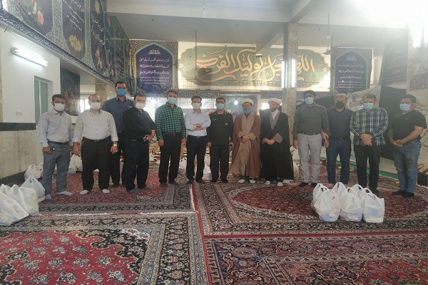 توزیع بیش از ۳۰۰ بسته معیشتی توسط گروه جهادی رسانهای جهانتاب در شیراز توزیع بیش از ۳۰۰ بسته معیشتی توسط گروه جهادی رسانهای جهانتاب در شیراز
