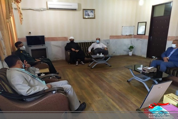 دیدار با ریاست آموزش پرورش شهر دلوار به مناسبت هفته گرامیداشت مقام معلم