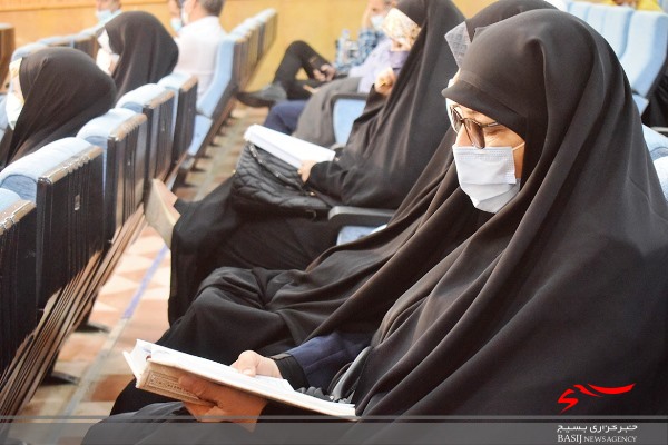 تجلیل از برگزیدگان مسابقه&zwnj;ی قرآنی ترنم وحی استان بوشهر