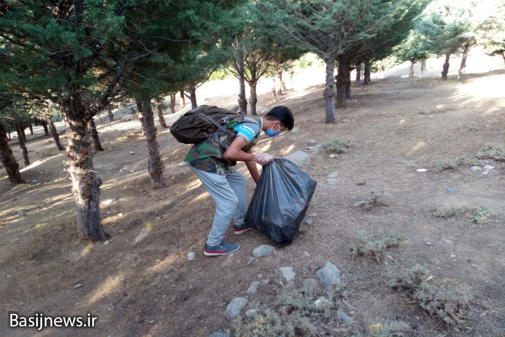 پاکسازی سراب گیان توسط گروه جهادی شهید «بحیرایی» نهاوند پاکسازی سراب گیان توسط گروه جهادی شهید «بحیرایی» نهاوند