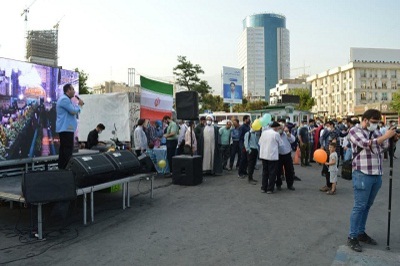 برپایی ایستگاه صلواتی توزیع شیرینی و شربت و توزیع رایگان ماسک