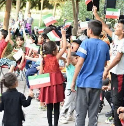 برپایی ایستگاه صلواتی توزیع شیرینی و شربت