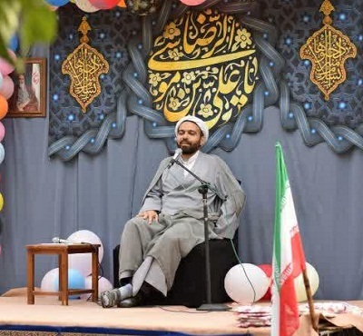 برپایی ایستگاه صلواتی توزیع شیرینی و شربت