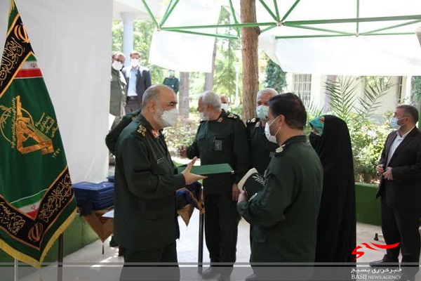 اعطای درجه سرتیپی و نشان رشادت به سردار شهید &laquo;رمضانعلی صحرایی&raquo;