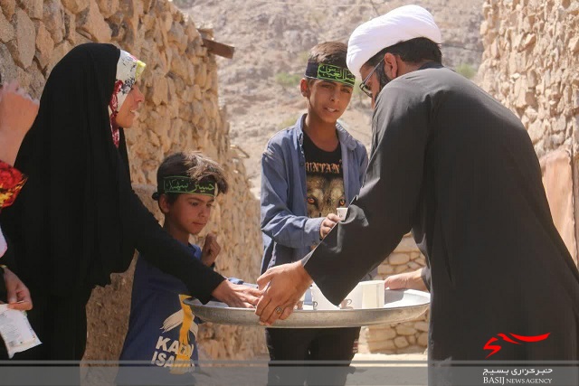 حضور طلاب بومی و جهادی در ۳۰روستا برای عزاداری و مبارزه در جنگ فرهنگی