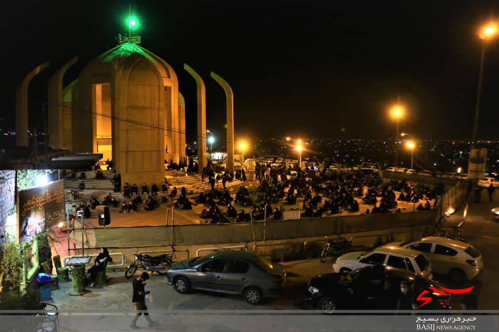 عزاداری شب عاشورا در حرم ۱۴ شهید گمنام کوه خضرنبی