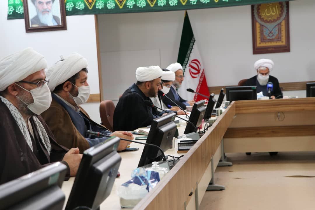 جلسه كميته هماهنگي يادواره شهداي روحاني در زنجان برگزار شد