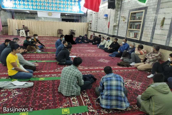 برگزاری نشست هم اندیشی پایگاه شهدای قراویز همدان