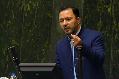 خروج نخبگان از کشور در سایه بیتوجهی مسئولان/ به آیندهی ایران خیانت نکنیم خروج نخبگان از کشور در سایه بیتوجهی مسئولان/ به آیندهی ایران خیانت نکنیم