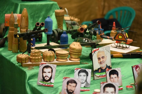 نماینده ولی فقیه و امام جمعه شیراز از نمایشگاه اسوه دیدن کرد