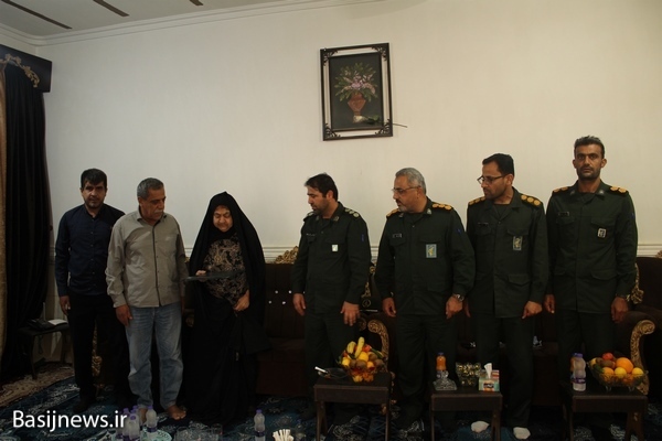 سرکشی از خانواده شهید ابراهیم زمانی در دلوار