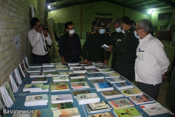 برپایی نمایشگاه عکس در پایگاه علی ابن ابی طالب روستای پهلوانکشی