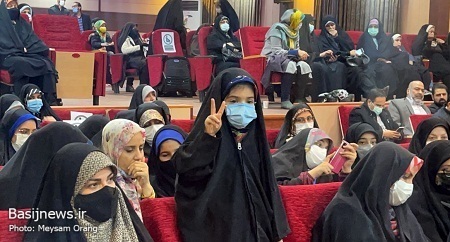 آیین تجلیل از خادمین اقامه نماز و خانواده&zwnj;های شهدا و جانبازان برگزار شد