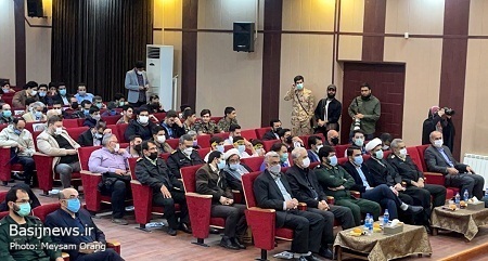 آیین تجلیل از خادمین اقامه نماز و خانواده&zwnj;های شهدا و جانبازان برگزار شد