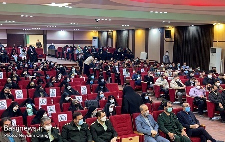 آیین تجلیل از خادمین اقامه نماز و خانواده&zwnj;های شهدا و جانبازان برگزار شد