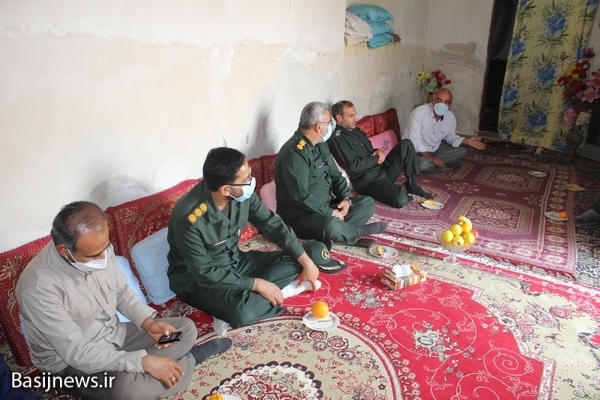 سرکشی از خانواده شهید غلامرضا پینو در دلوار