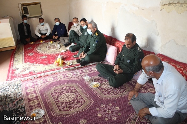 سرکشی از خانواده شهید غلامرضا پینو در دلوار