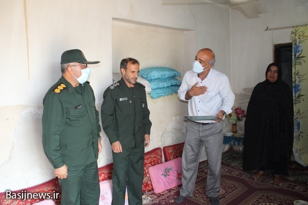 سرکشی از خانواده شهید غلامرضا پینو در دلوار
