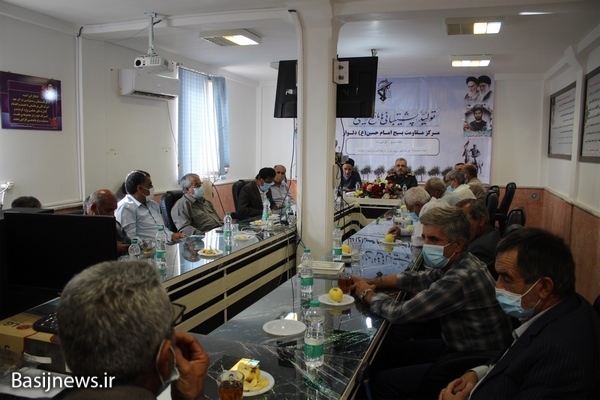 نشست صمیمانه پیشکسوتان بسیجی با فرماندهی مرکز مقاومت بسیج امام حسین(ع) دلوار نشست صمیمانه پیشکسوتان بسیجی با فرماندهی مرکز مقاومت بسیج امام حسین(ع) دلوار