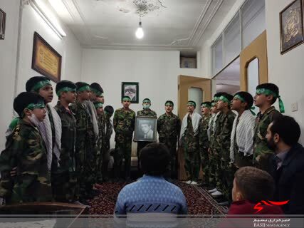 دیدار با خانواده بسیجی شهید علی موحدی