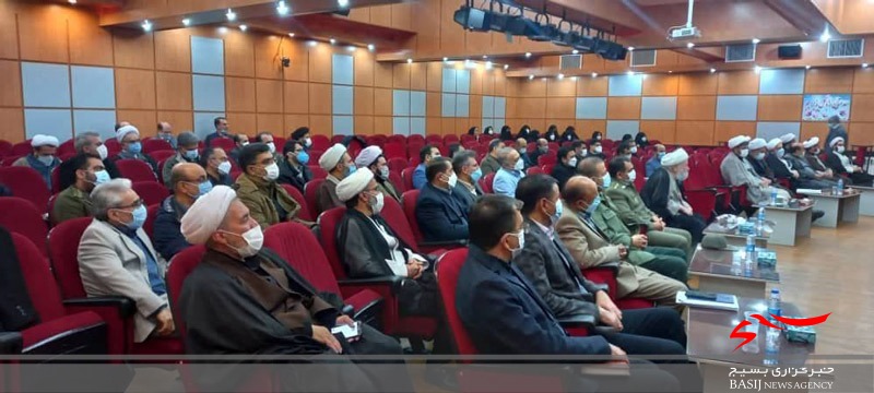 حوزه و دانشگاه دو بال علم و فرهنگ کشور/ جهاد و آتش به اختیار عمل کردن موجب حل مشکلات