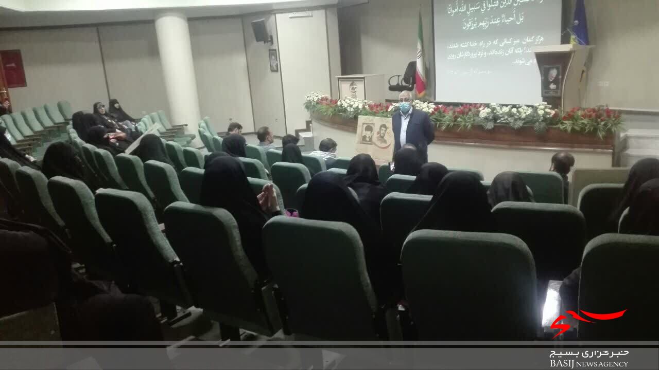اردوی راهیان نور وطنی ویژه بسیجیان خواهر قم برگزار شد