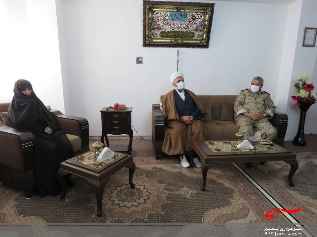نمایشگاه دستاوردها و ابتکارات بسیجیان خوی برپا شد