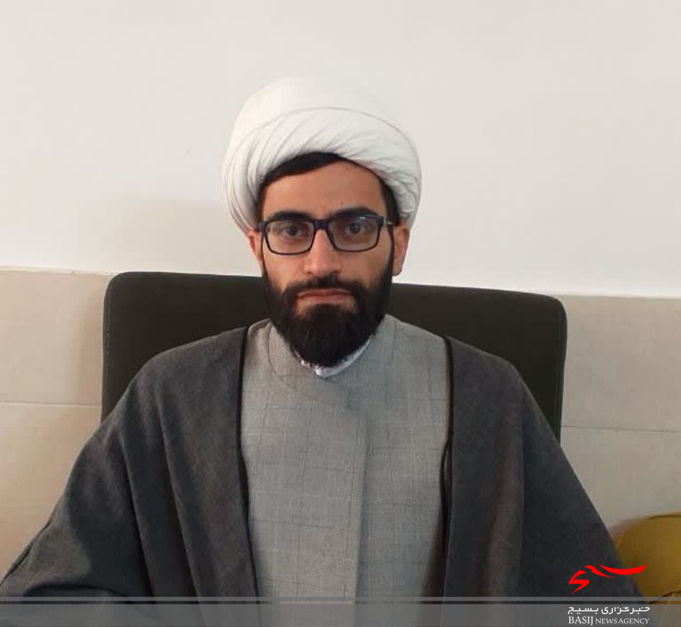۱۲ فروردین، روزی است که ملت بزرگ ایران، معجزه&zwnj;ی قرن را رسمیت بخشید