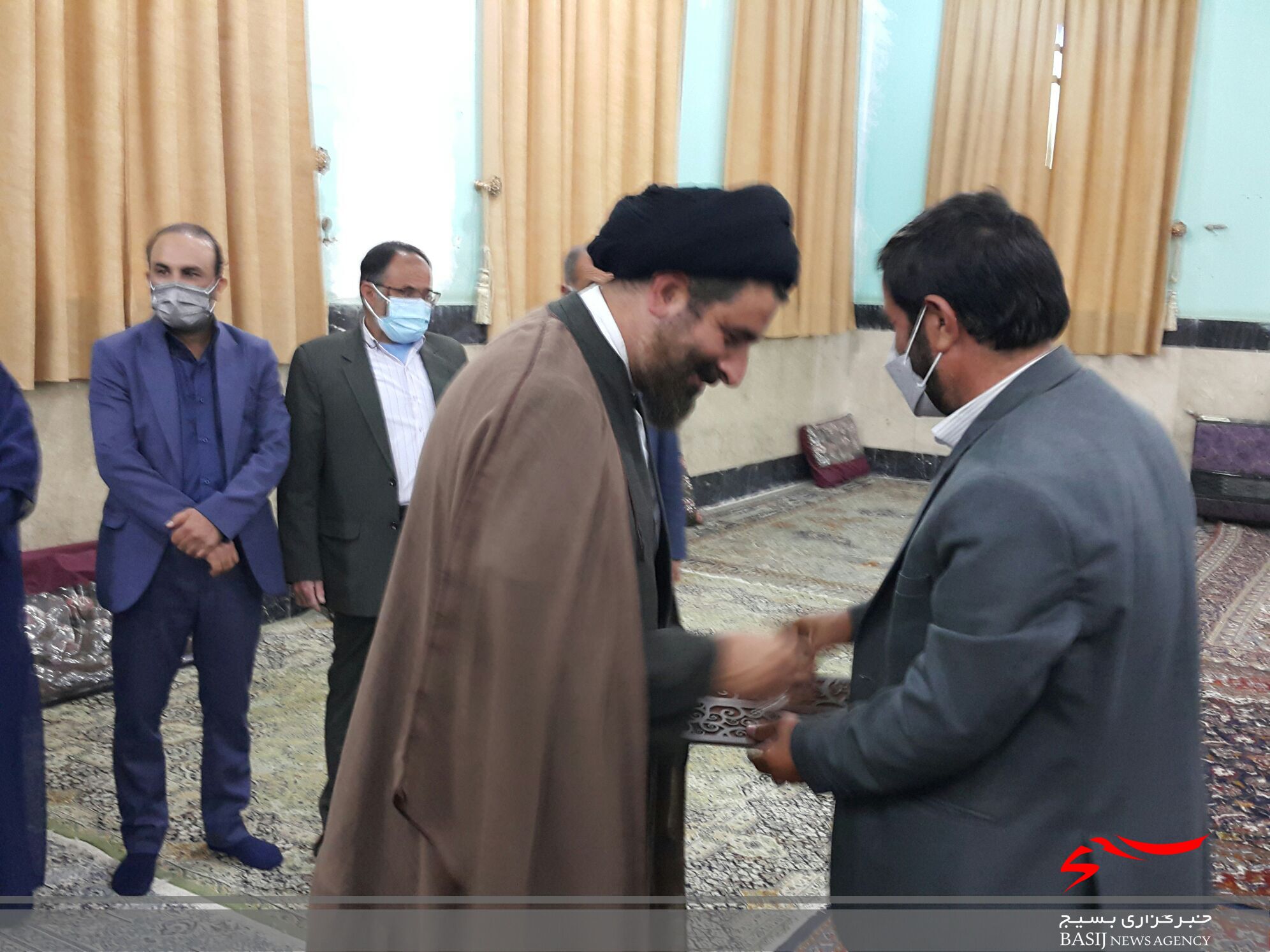 کتاب بوی تند خردل در یاسوج رونمایی شد