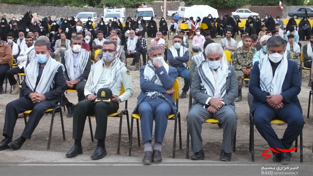 یادواره 11شهید والامقام روستای گناوه گچساران/ سردار مثنوی: تداوم و صدور انقلاب به برکت خون شهداست یادواره 11شهید والامقام روستای گناوه گچساران/ سردار مثنوی: تداوم و صدور انقلاب به برکت خون شهداست