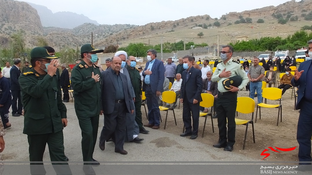 یادواره 11شهید والامقام روستای گناوه گچساران/ سردار مثنوی: تداوم و صدور انقلاب به برکت خون شهداست یادواره 11شهید والامقام روستای گناوه گچساران/ سردار مثنوی: تداوم و صدور انقلاب به برکت خون شهداست