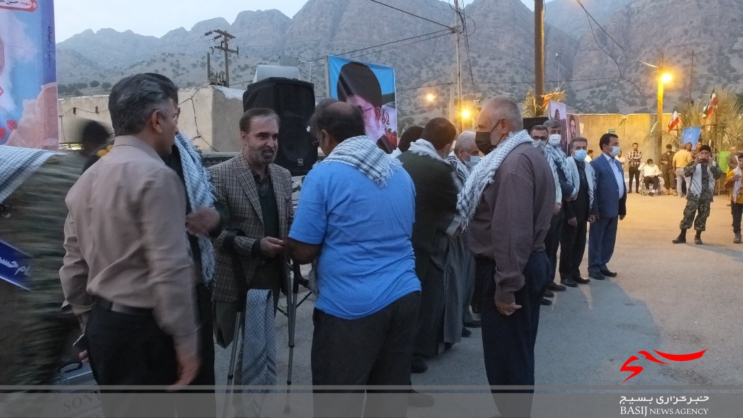 یادواره 11شهید والامقام روستای گناوه گچساران/ سردار مثنوی: تداوم و صدور انقلاب به برکت خون شهداست یادواره 11شهید والامقام روستای گناوه گچساران/ سردار مثنوی: تداوم و صدور انقلاب به برکت خون شهداست