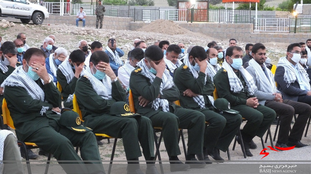 یادواره 11شهید والامقام روستای گناوه گچساران/ سردار مثنوی: تداوم و صدور انقلاب به برکت خون شهداست یادواره 11شهید والامقام روستای گناوه گچساران/ سردار مثنوی: تداوم و صدور انقلاب به برکت خون شهداست