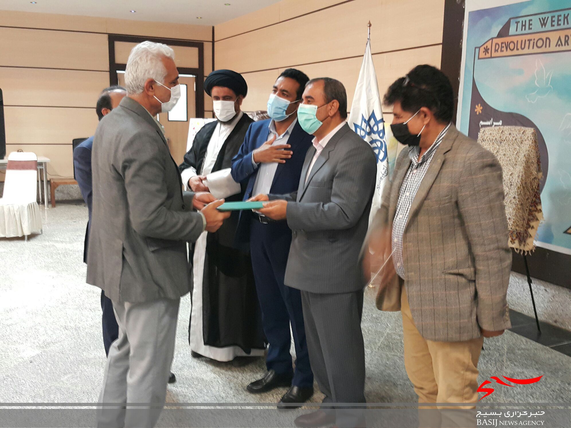 هنرمندان برگزیده سال ۱۴۰۰ کهگیلویه و بویراحمد تجلیل شدند+(تصاویر )