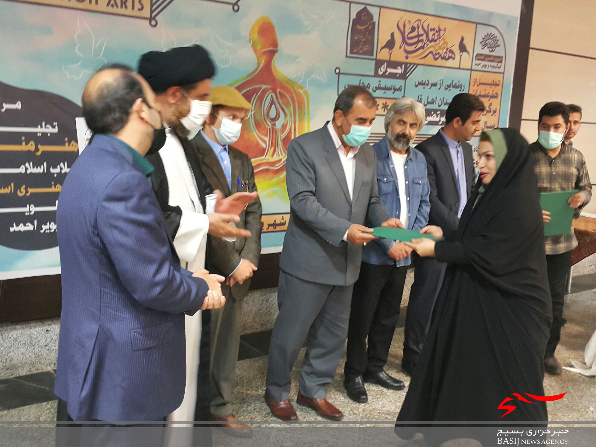 هنرمندان برگزیده سال ۱۴۰۰ کهگیلویه و بویراحمد تجلیل شدند+(تصاویر )