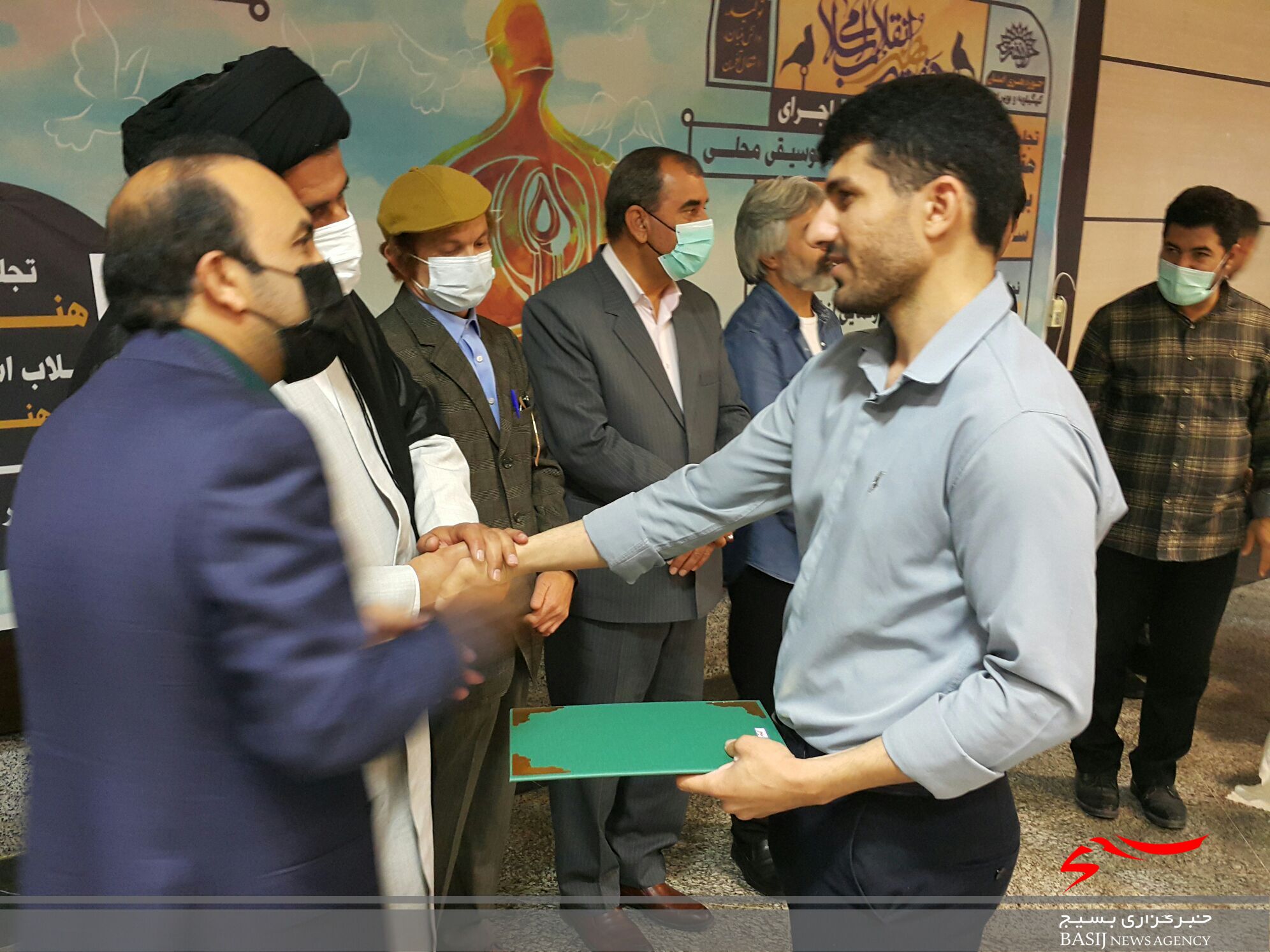 هنرمندان برگزیده سال ۱۴۰۰ کهگیلویه و بویراحمد تجلیل شدند+(تصاویر )