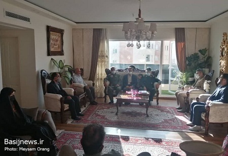 بازدید از خانواده شهید مدافع حرم امین کریمی