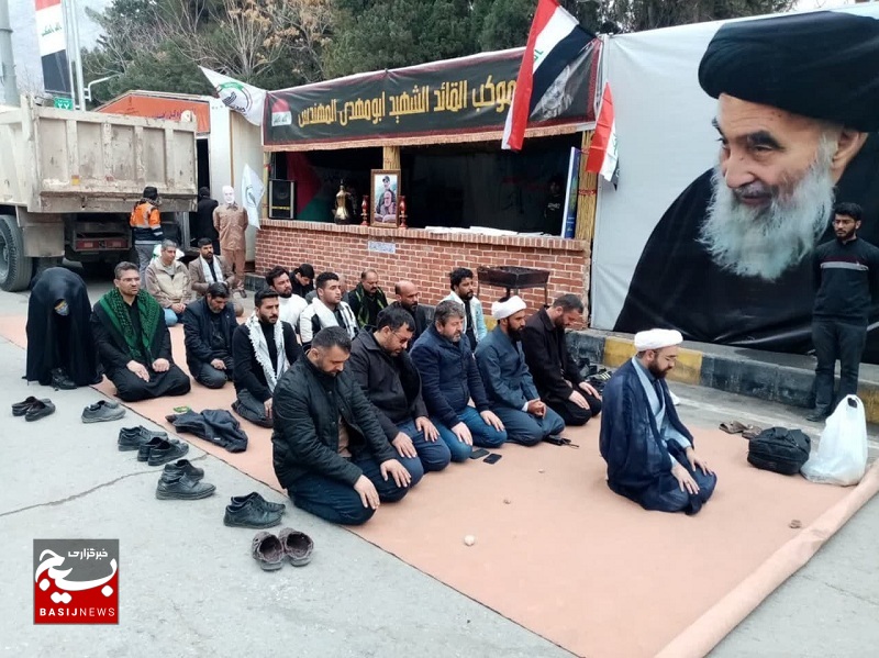تلاش موکب داران عراقی برای پذیرایی از زائران حاج قاسم تلاش موکب داران عراقی برای پذیرایی از زائران حاج قاسم