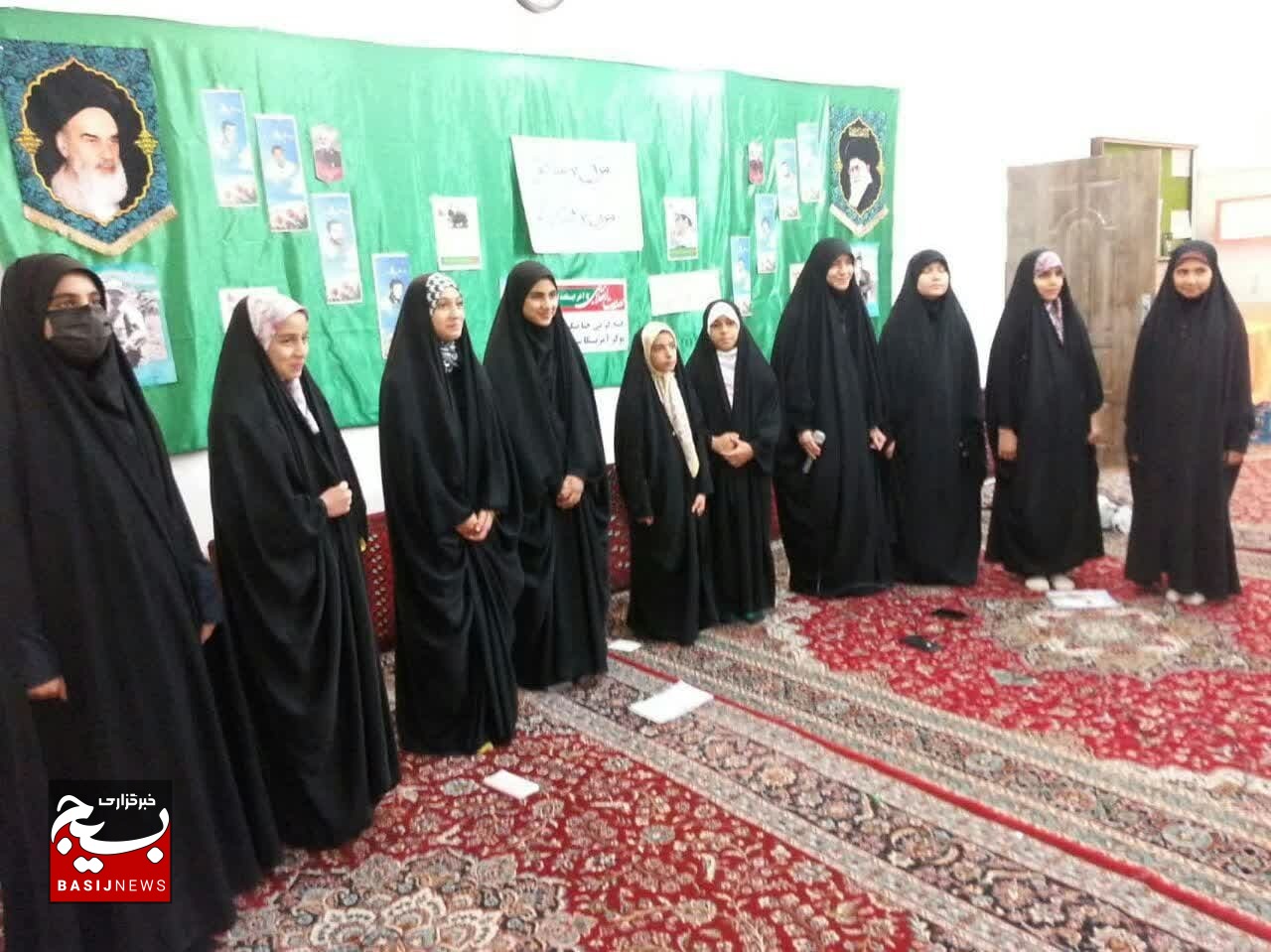 برگزاری محافل انس با قرآن کریم به یاد سردار سلیمانی در پایگاه حنانه قم برگزاری محافل انس با قرآن کریم به یاد سردار سلیمانی در پایگاه حنانه قم