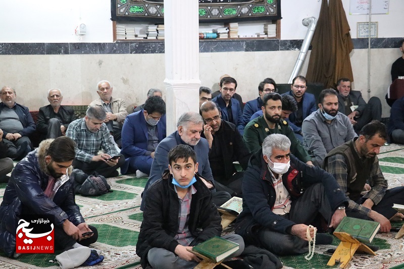 محفل انس با قرآن و یادبود سیدالشهدای جبهه مقاومت در مسجد امام هادی دامغان