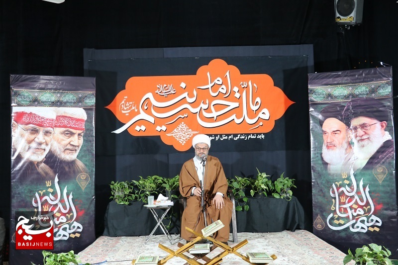 محفل انس با قرآن و یادبود سیدالشهدای جبهه مقاومت در مسجد امام هادی دامغان