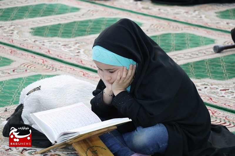 محفل انس با قرآن و یادبود سیدالشهدای جبهه مقاومت در مسجد امام هادی دامغان