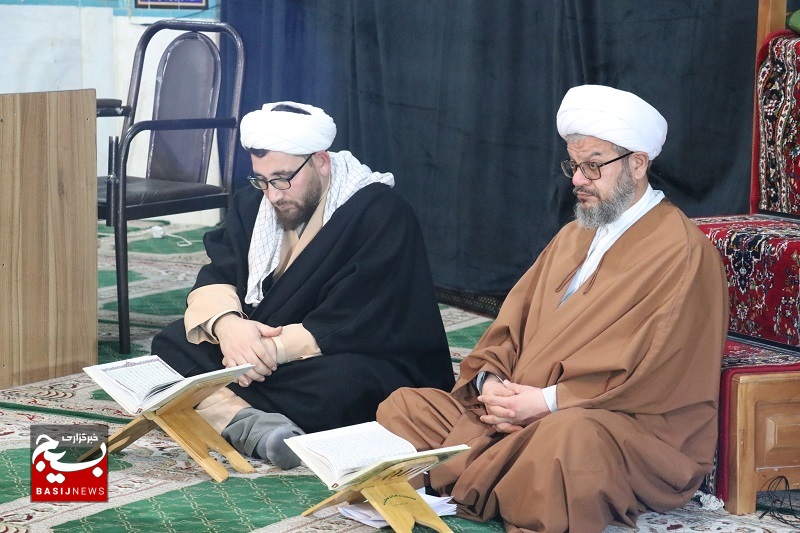 محفل انس با قرآن و یادبود سیدالشهدای جبهه مقاومت در مسجد امام هادی دامغان