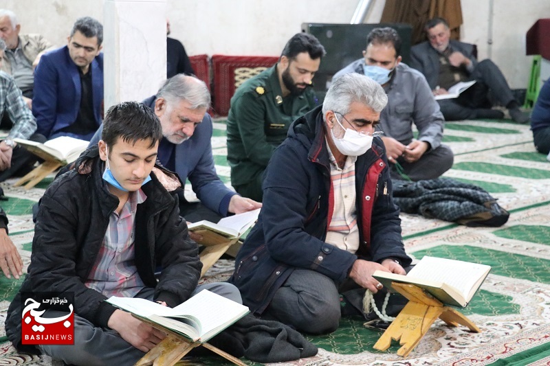 محفل انس با قرآن و یادبود سیدالشهدای جبهه مقاومت در مسجد امام هادی دامغان