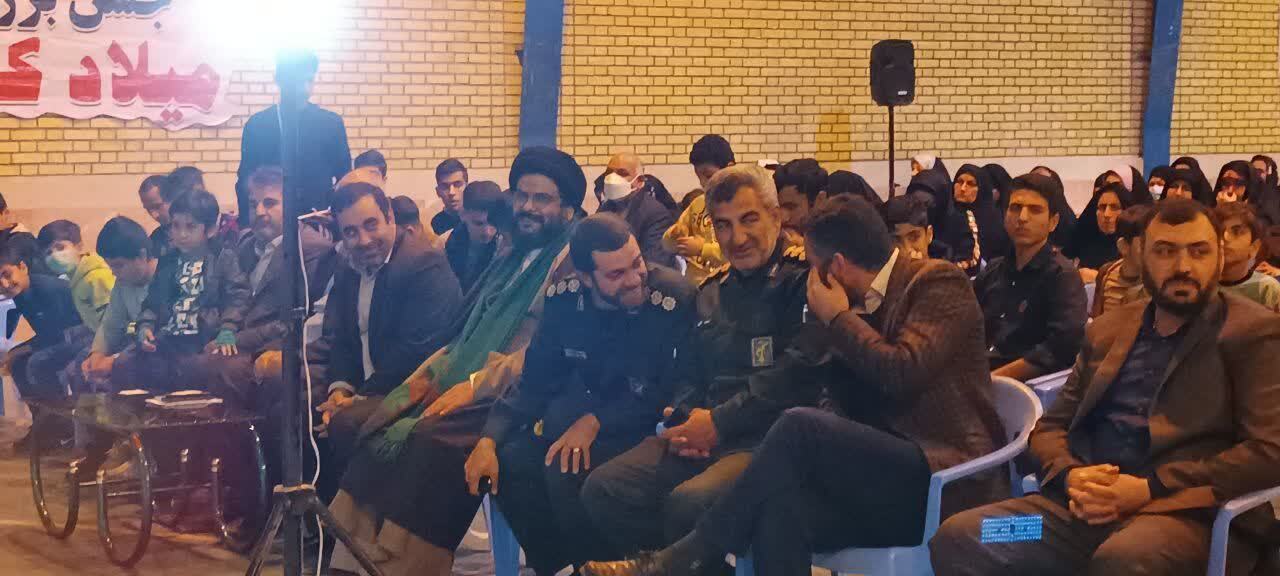 جشنی به همت حوزه حضرت فاطمه زهرا س با حضور مردم مهران برگزار شد