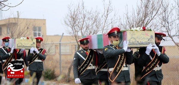 استقبال از پیکرمطهر ۱۰ شهید گمنام در اردبیل