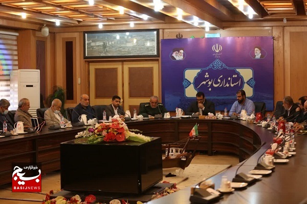 راه رهایی از مشکلات کشور به‌کارگیری مسئولان کار‌آمد می‌باشد